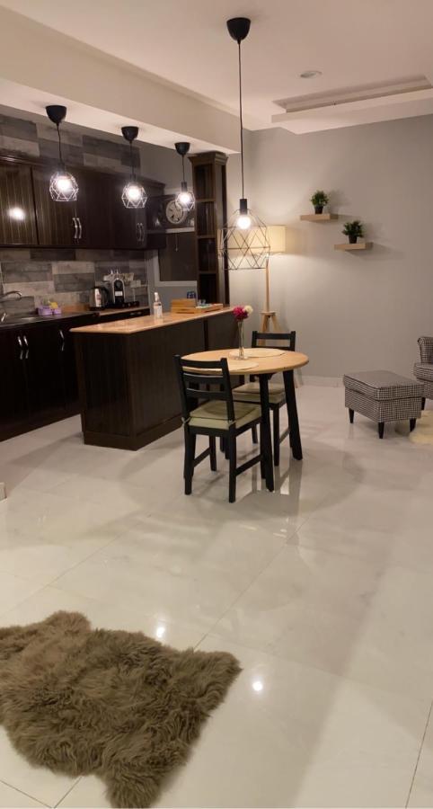 Apartment في الملقا بغرفة نوم واحدة *